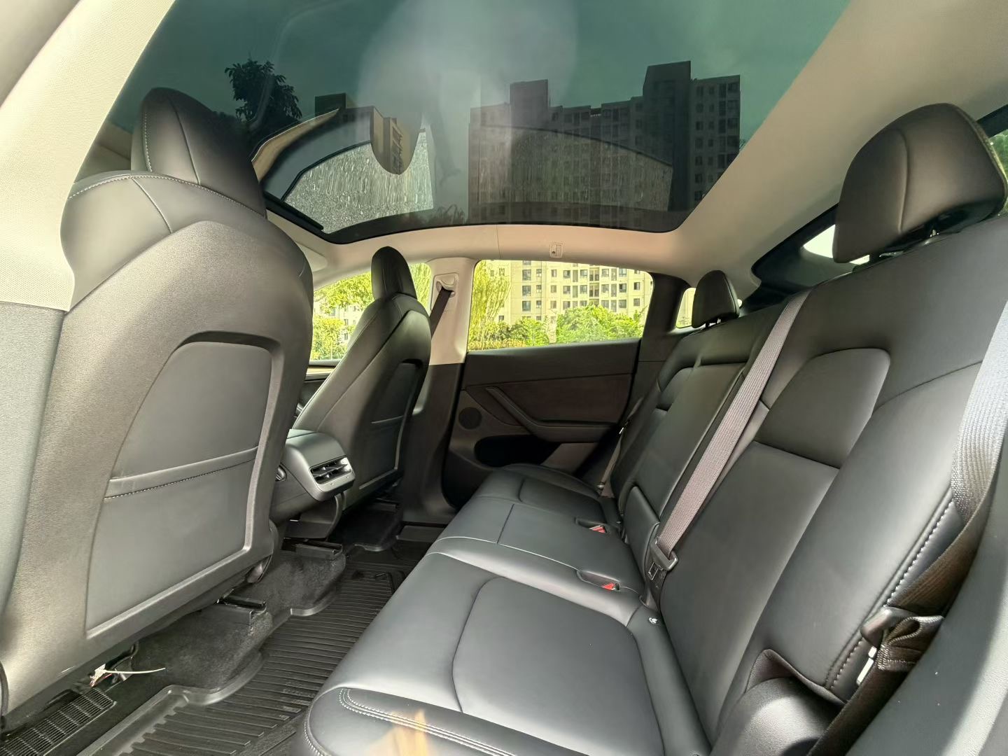 Tesla Model Y 2022 #6 Tesla Model Y 2022 car image #6