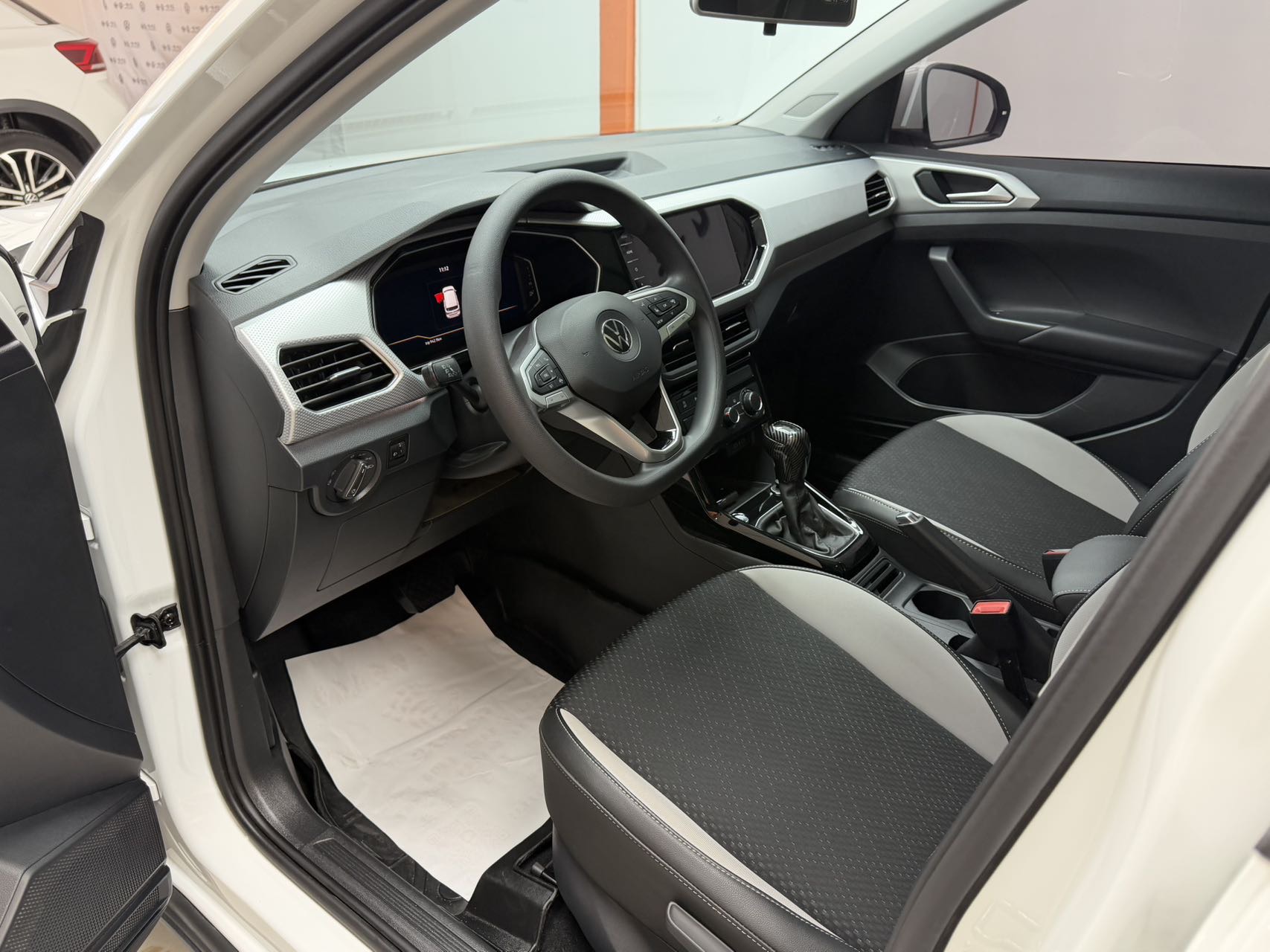 Volkswagen Tacqua 2022 car image #7