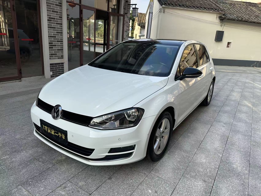 Volkswagen Golf 2017 Volkswagen Golf 2017 car image