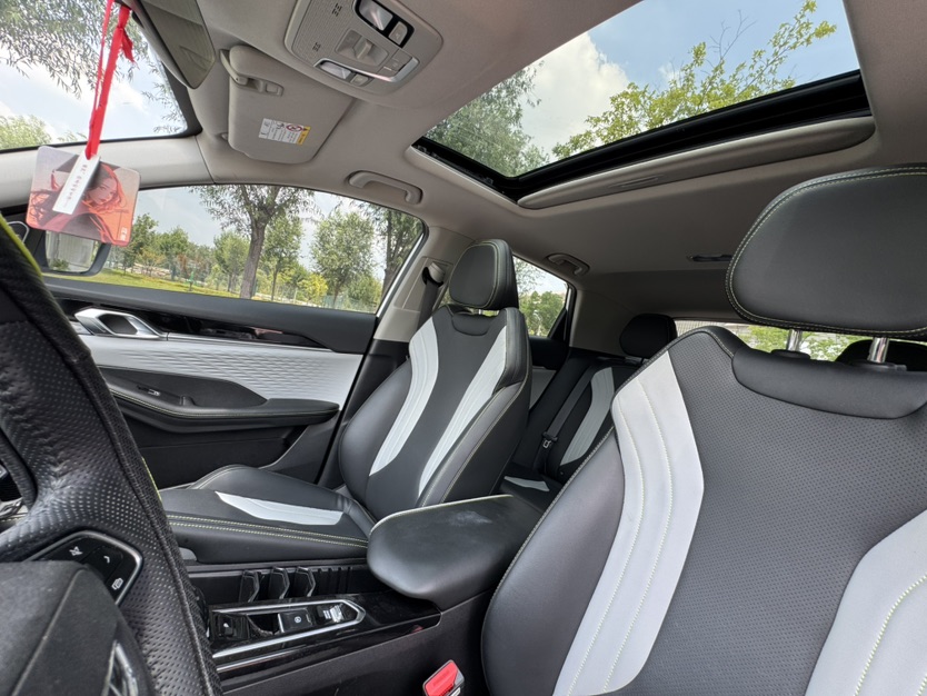 GEELY Coolray 2023 #9 GEELY Coolray 2023 car image #9