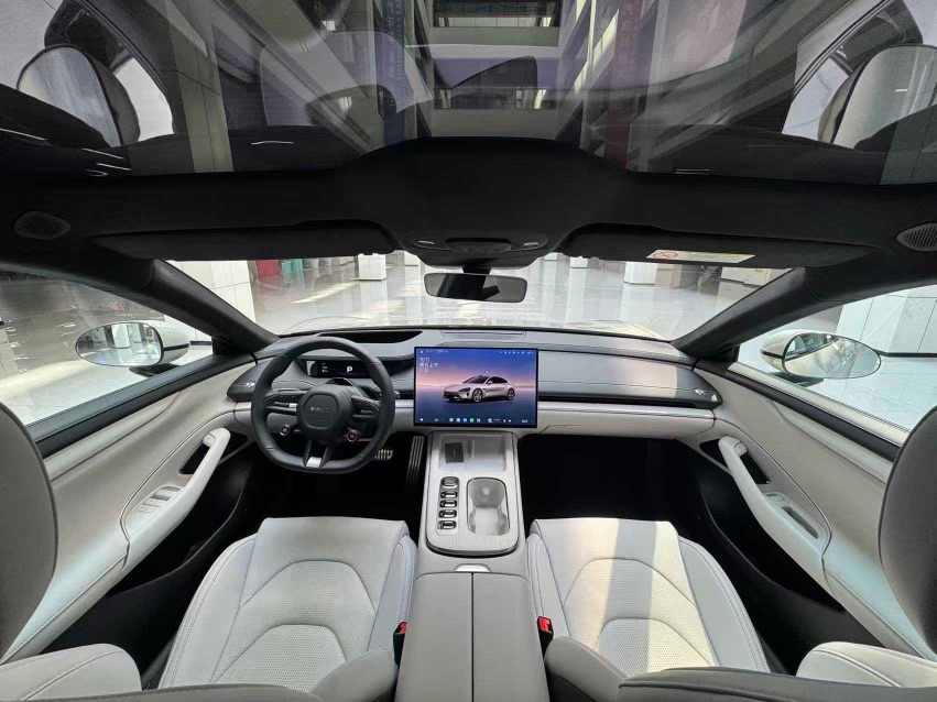 MI SU7 2024 car image #13