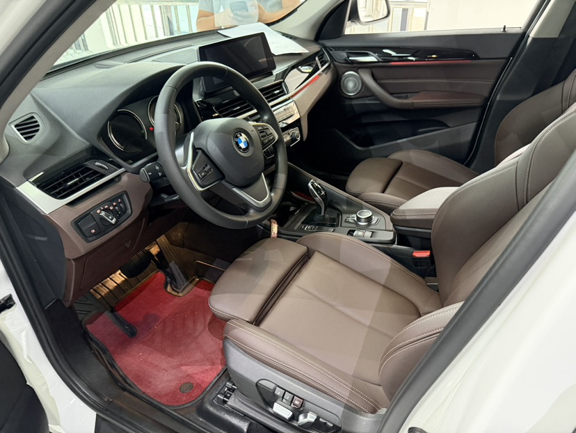 BMW X1 2021 صورة سيارة #2