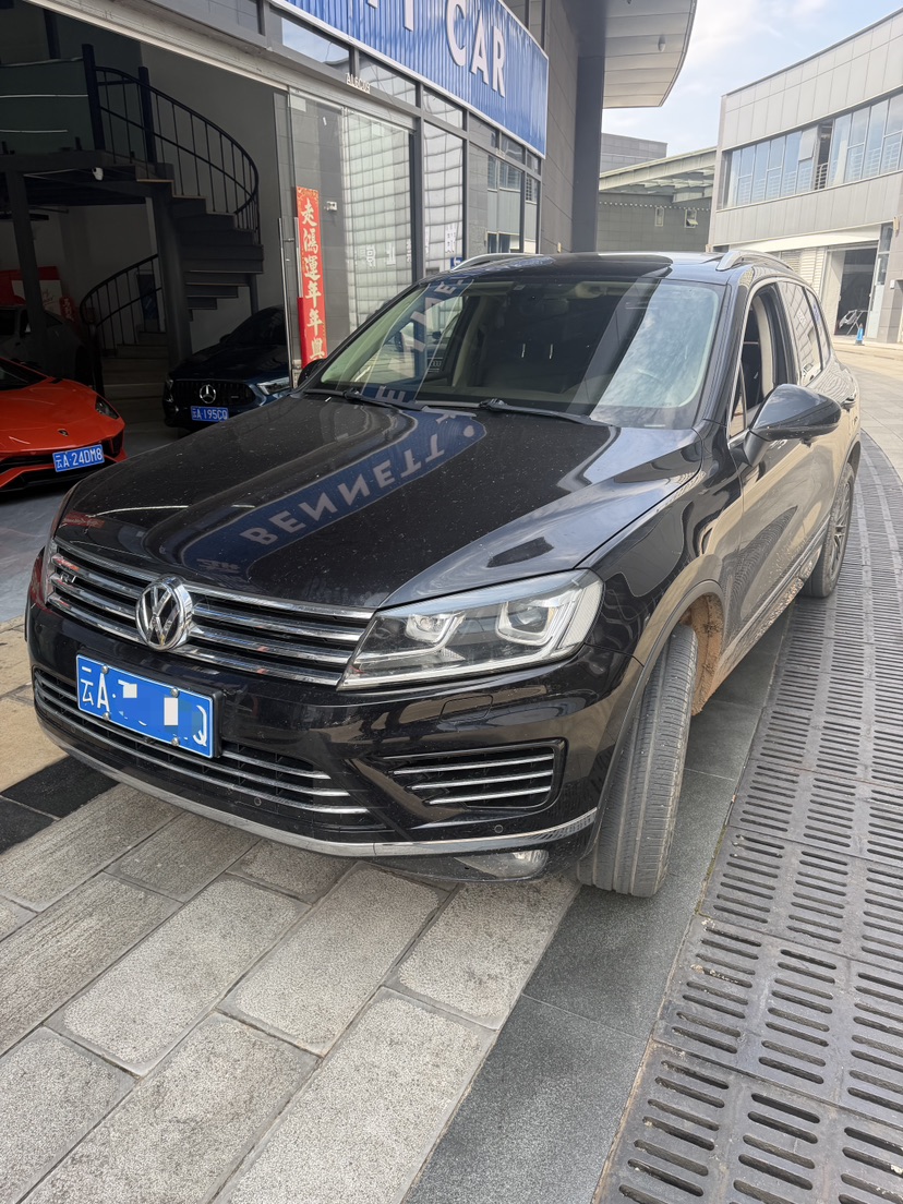 Volkswagen Touareg 2019 car image 