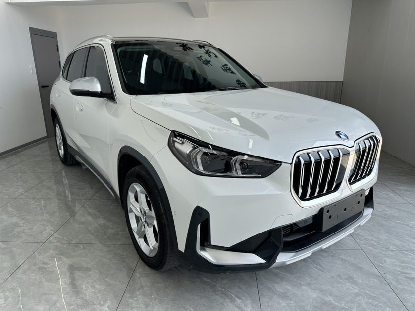BMW X1 2024 BMW X1 2024 car image
