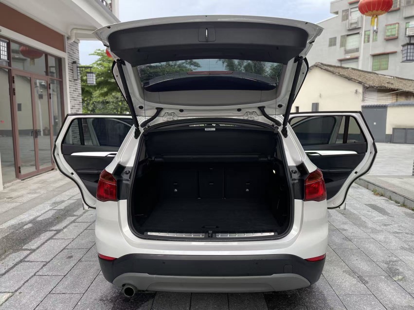BMW X1 2018 #8 BMW X1 2018 car image #8