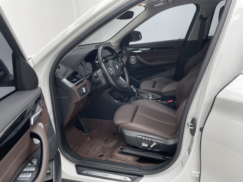 BMW X1 2023 car image #3