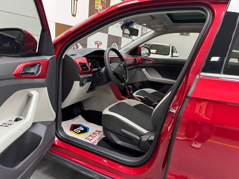 Volkswagen T-Cross 2022 car image #7
