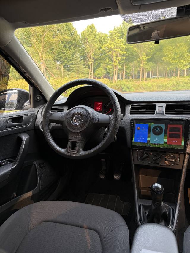Volkswagen Santana 2015 car image #9