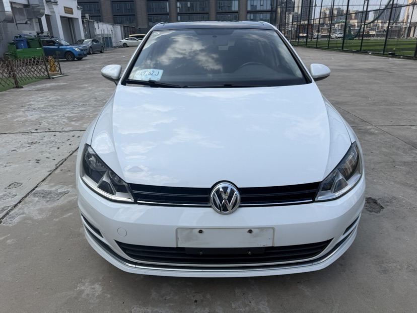 Volkswagen Golf 2015 car image 