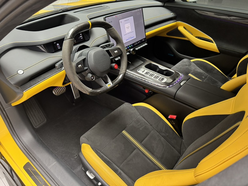 MI SU7 Ultra 2025 #11 MI SU7 Ultra 2025 car image #11