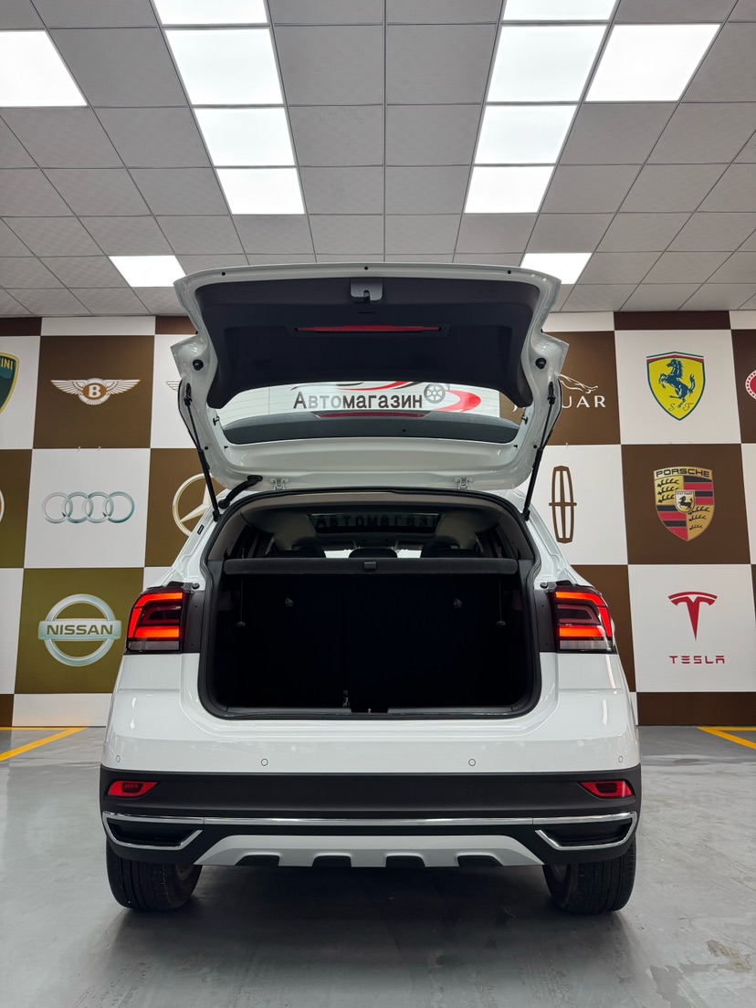 Volkswagen T-Cross 2023 car image #17