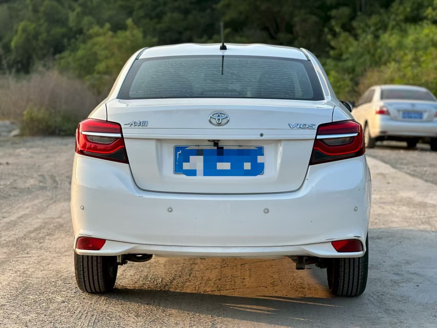 Toyota Vios 2021 image de voiture #5