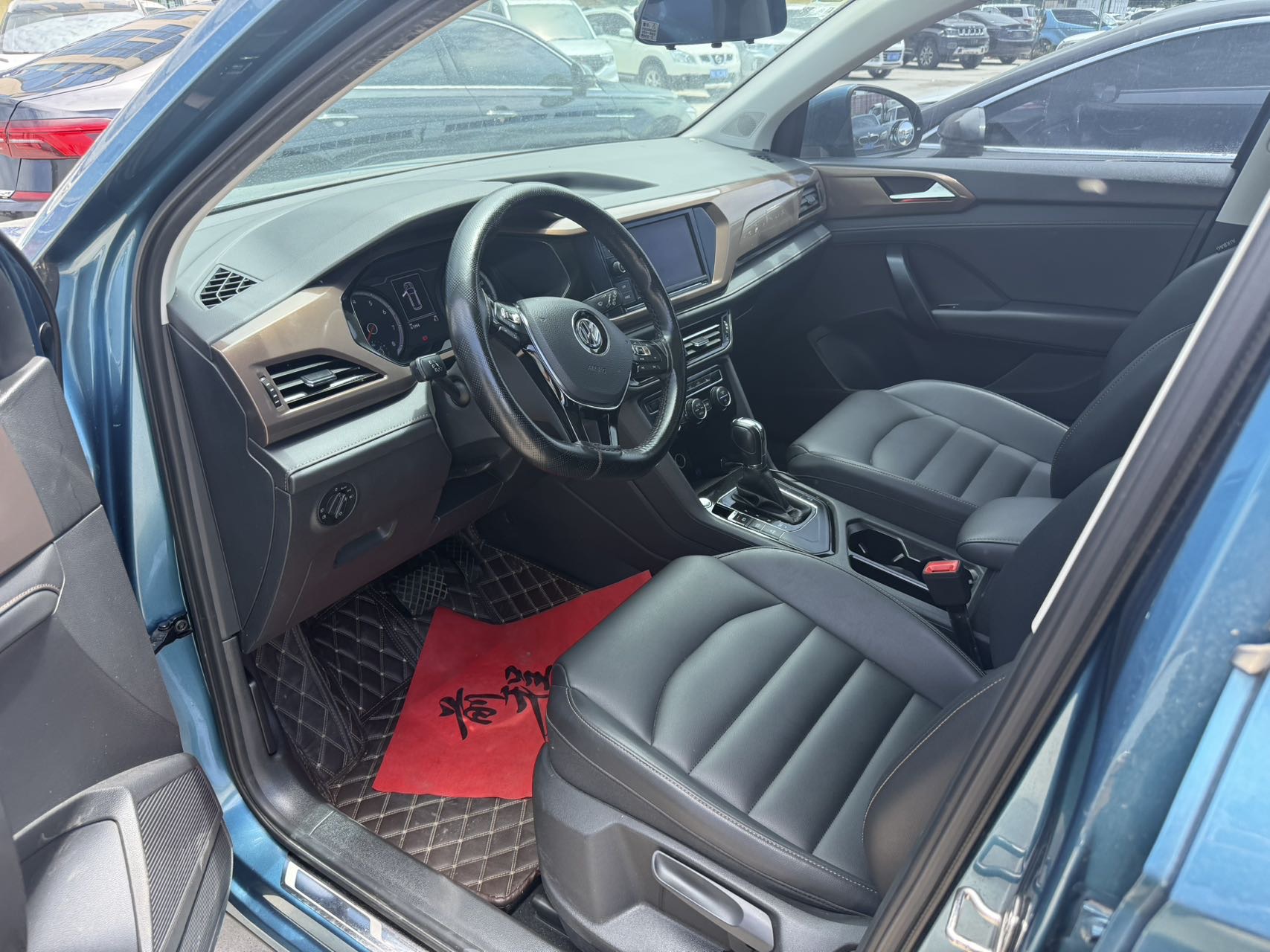 Volkswagen Tharu 2019 car image #2