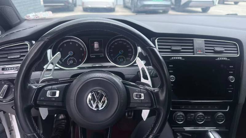 Volkswagen Golf (Imported) 2017 #7 Volkswagen Golf (Imported) 2017 car image #7