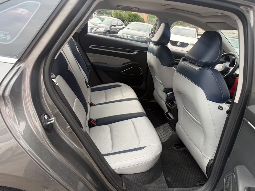 GEELY Emgrand 2023 #11 GEELY Emgrand 2023 car image #11