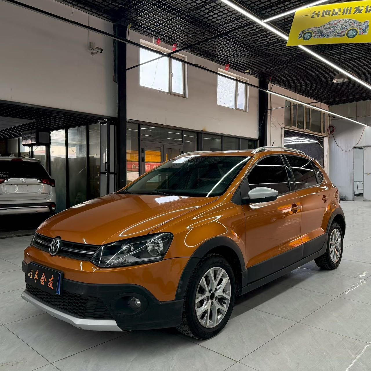 Volkswagen Polo 2015 Volkswagen Polo 2015 car image