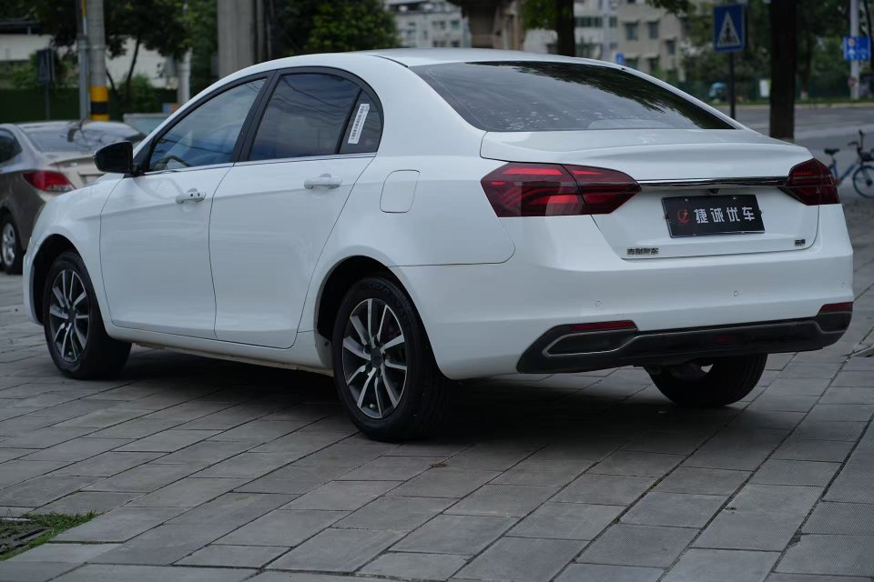 GEELY Emgrand 2020 car image #12