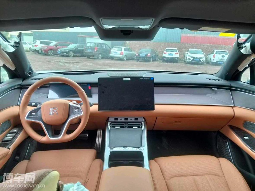 BYD HanL 2025 صورة سيارة #24