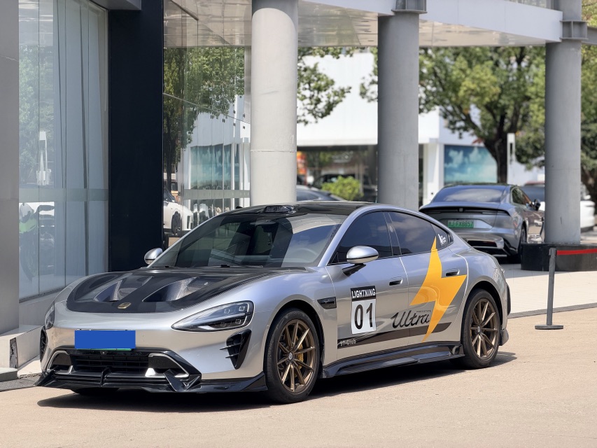 MI SU7 2025 car image 