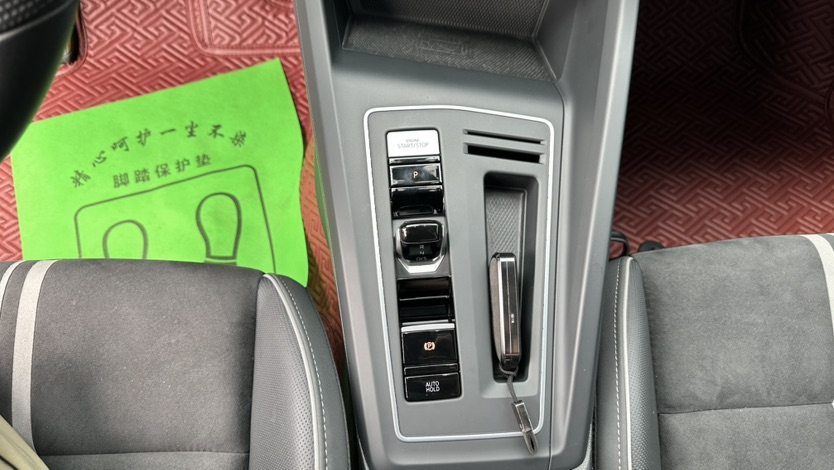 Volkswagen Golf 2022 car image #17