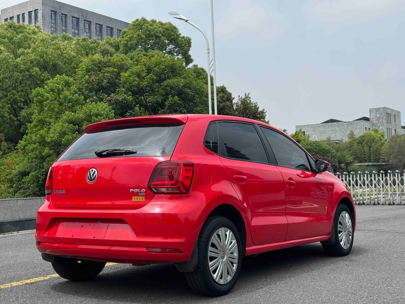 Volkswagen Polo 2017 car image #9