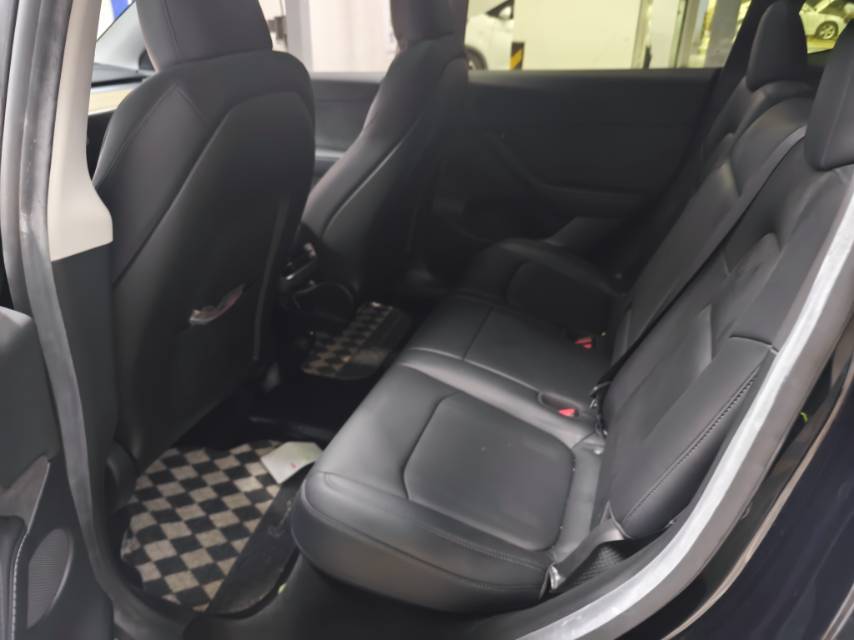 Tesla Model Y 2022 #4 Tesla Model Y 2022 car image #4