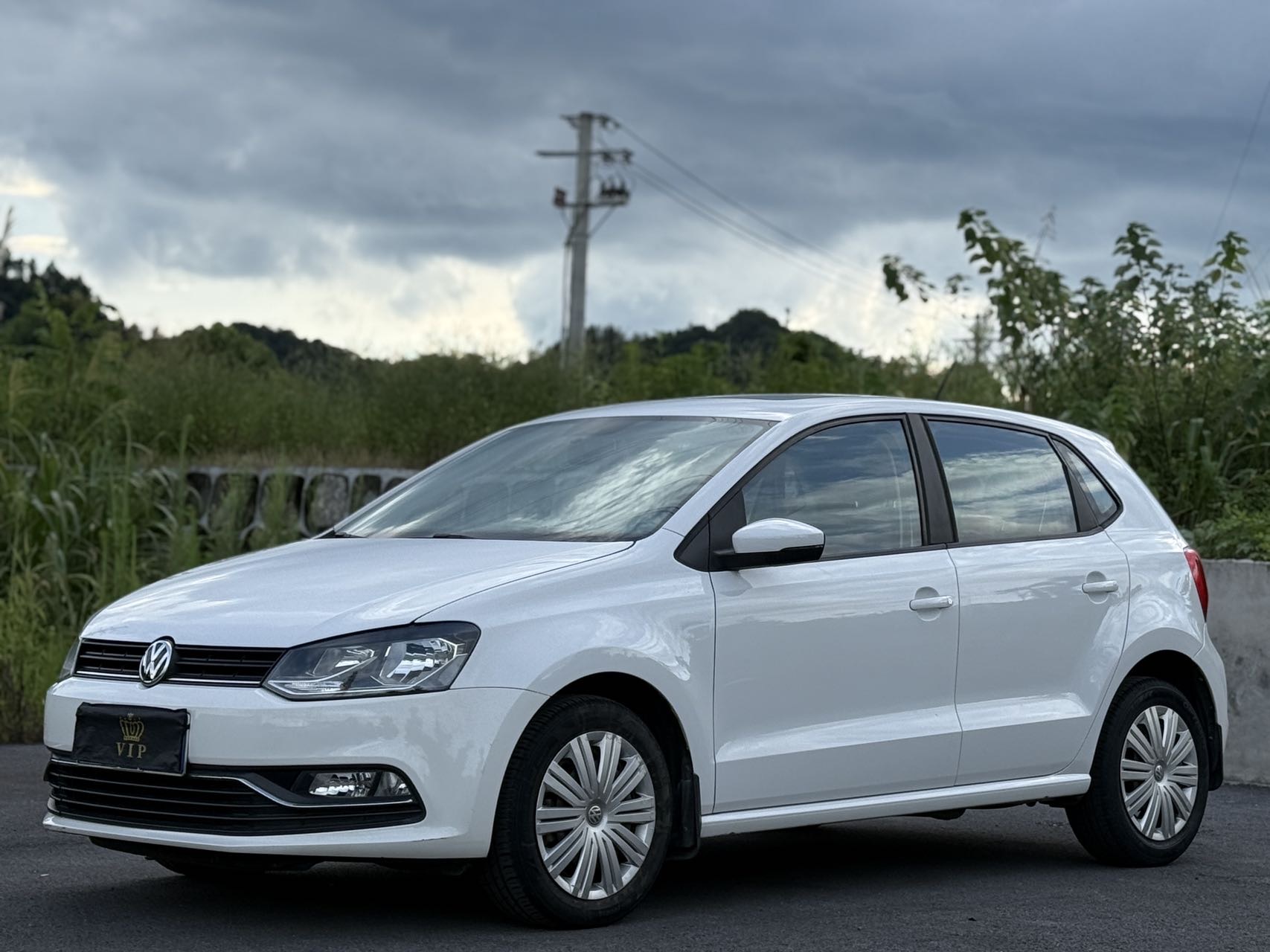 Volkswagen Polo 2016 Volkswagen Polo 2016 car image