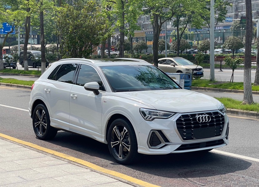 Audi Q3 2023 #2 Audi Q3 2023 car image #2