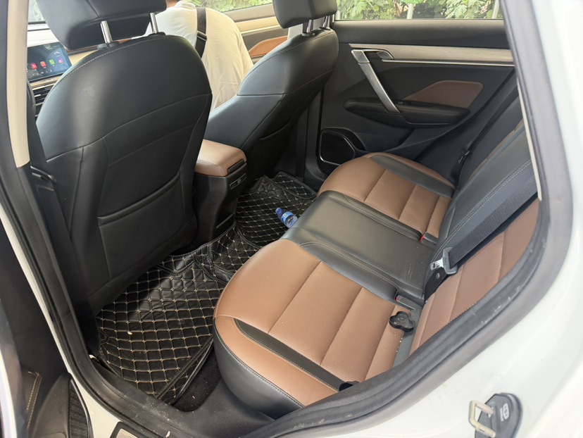 GEELY Coolray 2019 car image #4