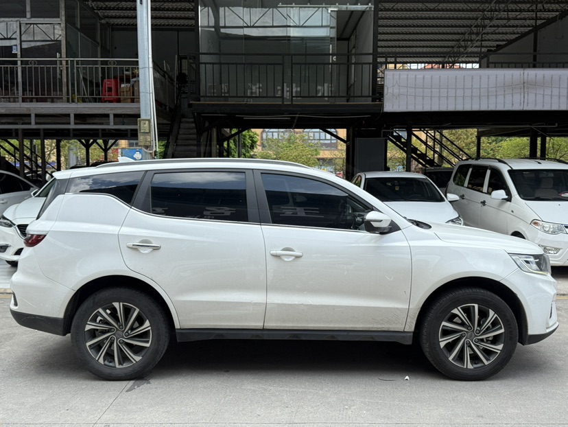 GEELY Vision X6 2020 #3 GEELY Vision X6 2020 car image #3