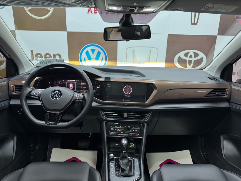 Volkswagen Tharu 2022 car image #9