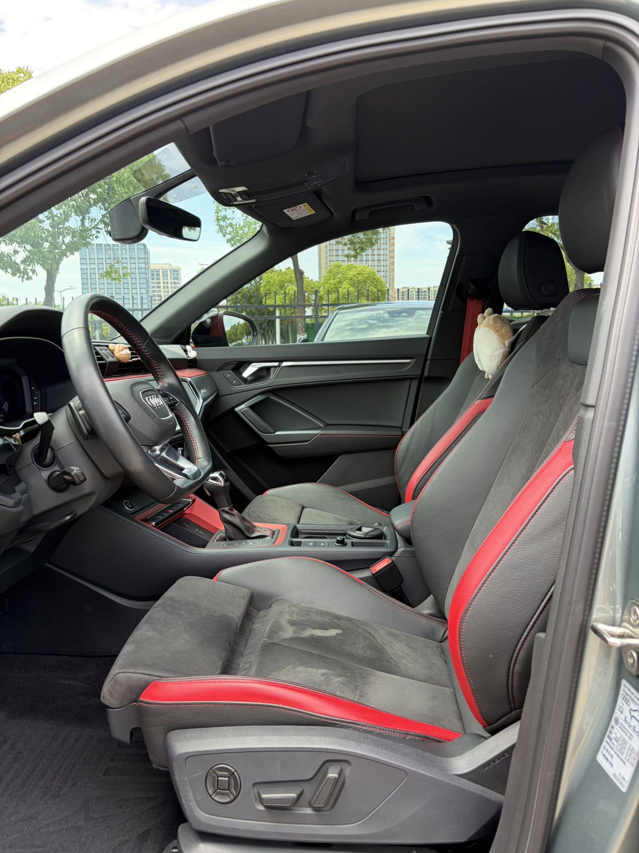 Audi Q3 2021 immagine di auto #4