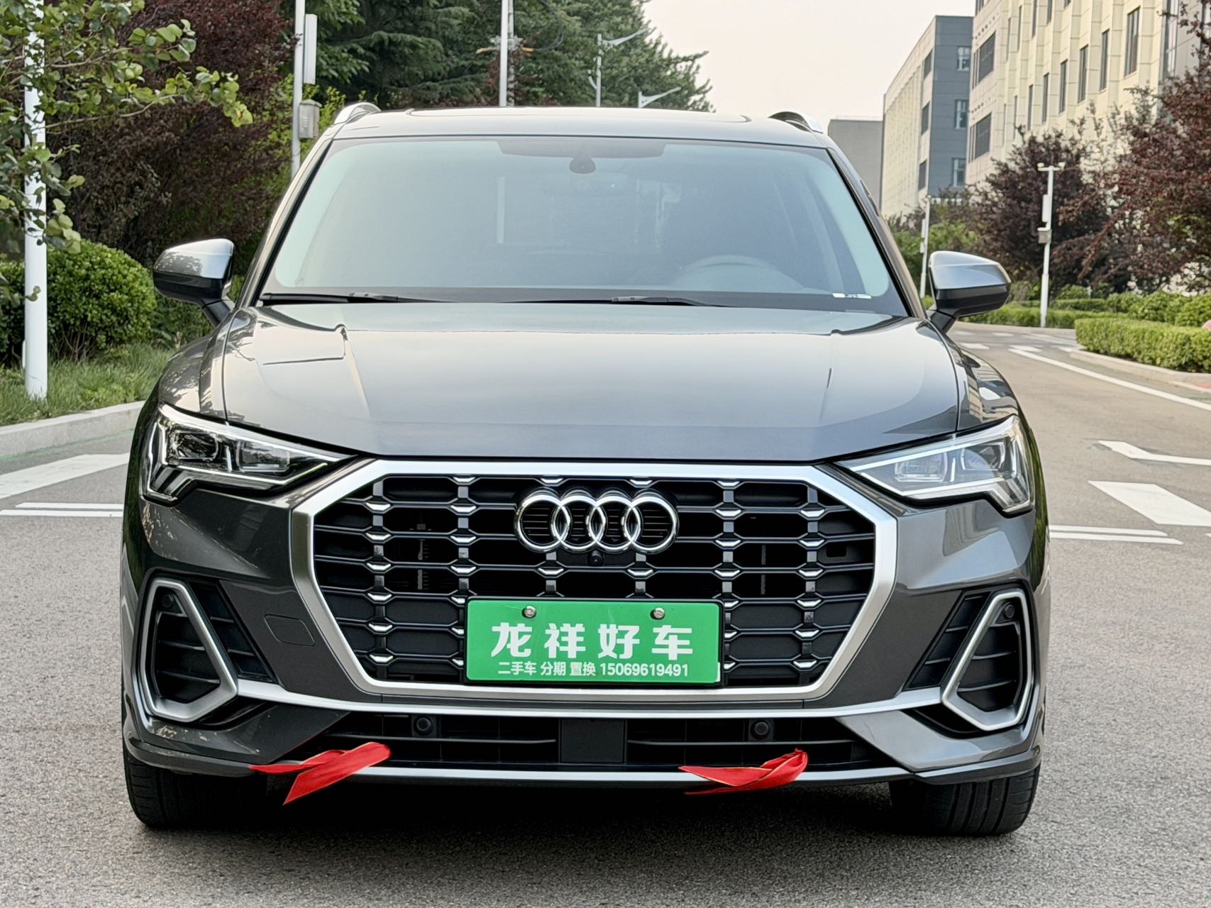 Audi Q3 2023 car image #2