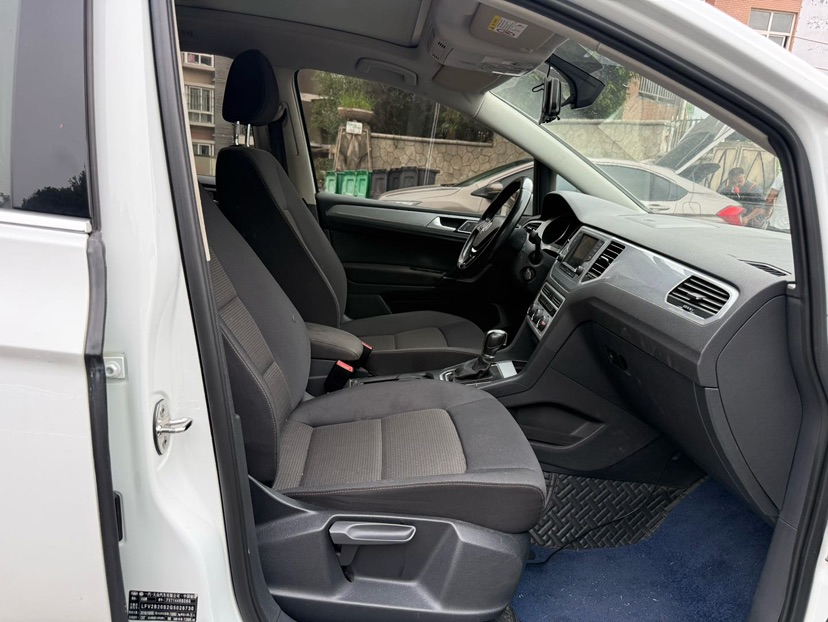 Volkswagen Golf Sportsvan 2016 car image #11