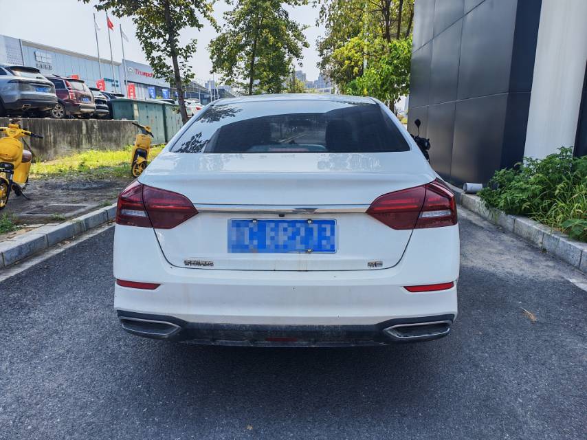 GEELY Emgrand 2022 car image #5