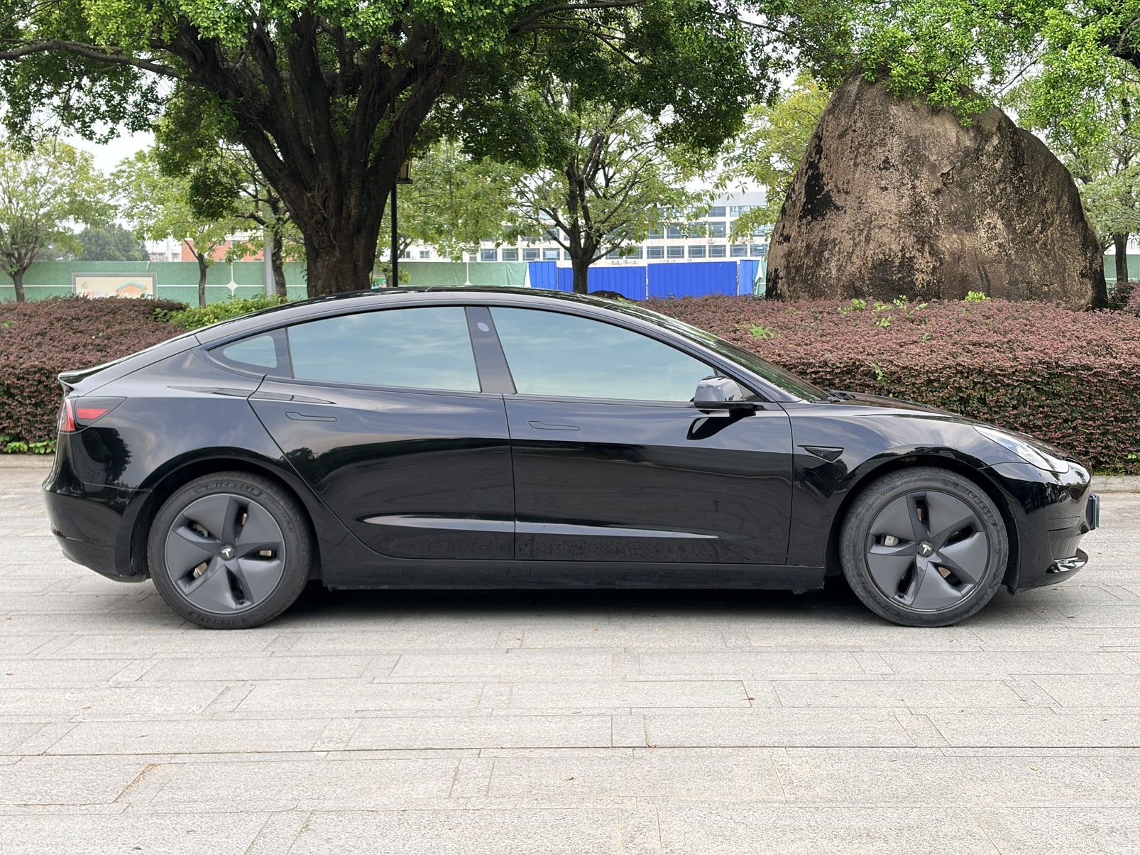 Tesla Model 3 2022 car image #4