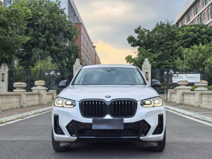 BMW X3 2022 صورة سيارة #2