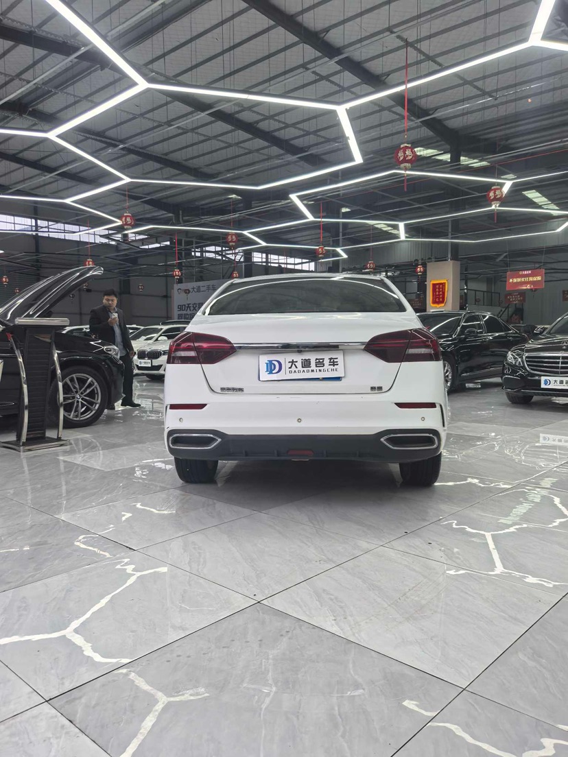 GEELY Emgrand 2021 #4 GEELY Emgrand 2021 car image #4