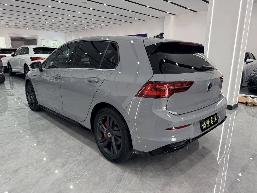 Volkswagen Golf 2022 car image #6