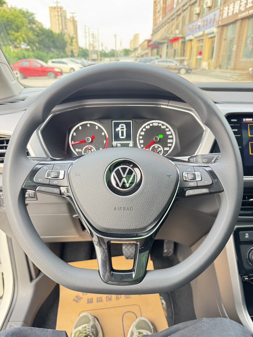 Volkswagen T-Cross 2021 #5 Volkswagen T-Cross 2021 car image #5