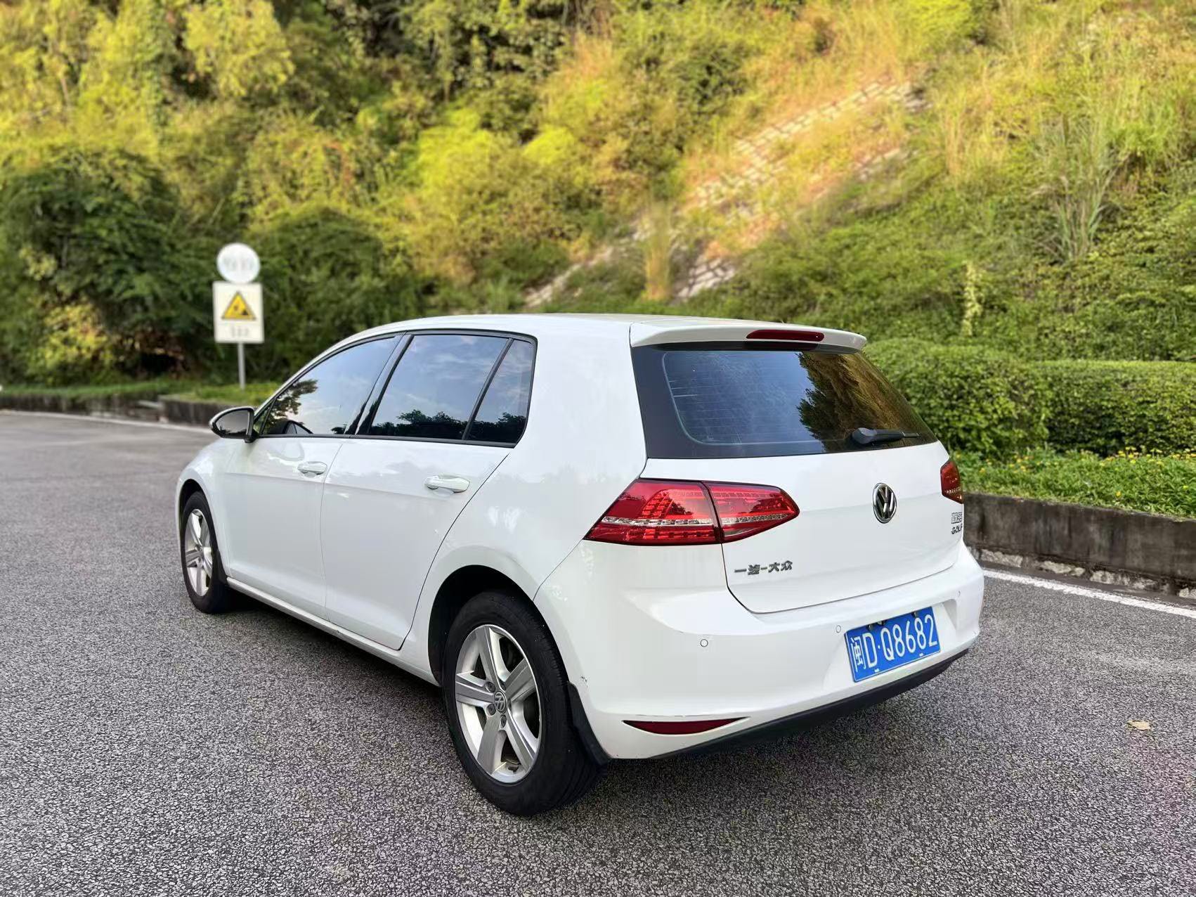 Volkswagen Golf 2015 car image #9