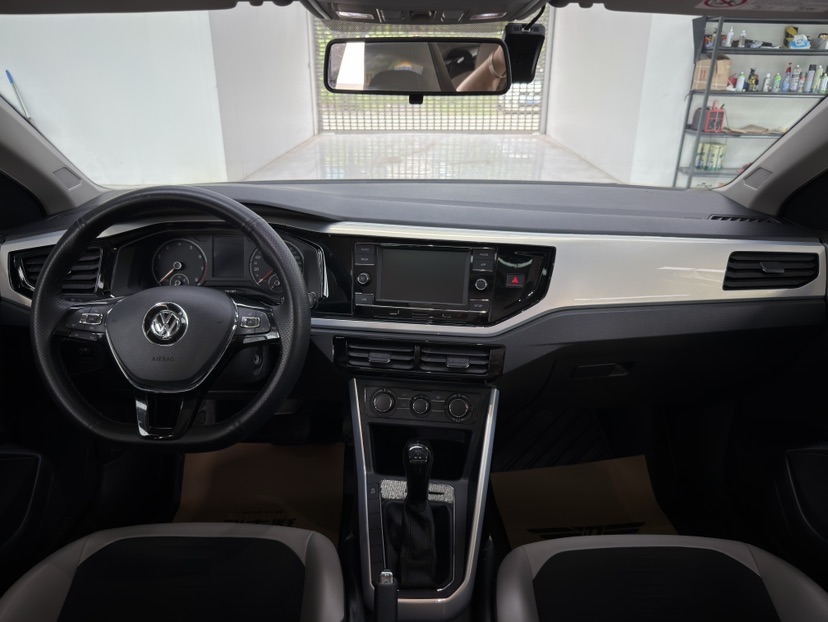 Volkswagen Polo 2020 car image #9