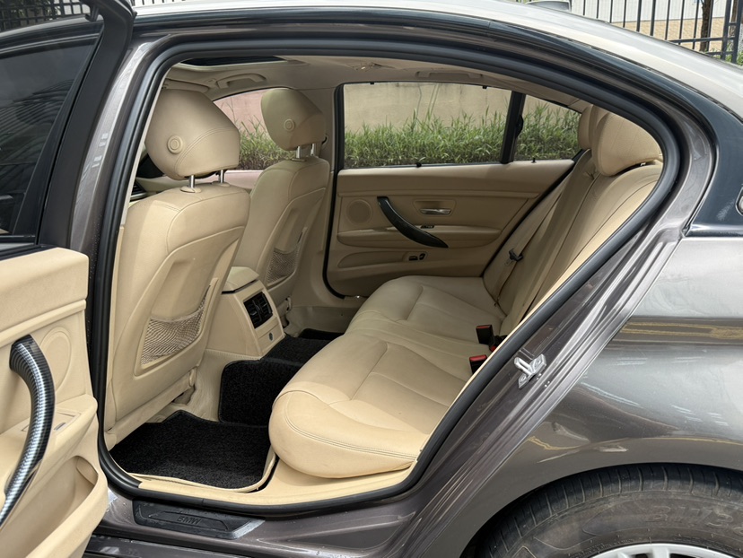 BMW 3 Series 2014 car image #9