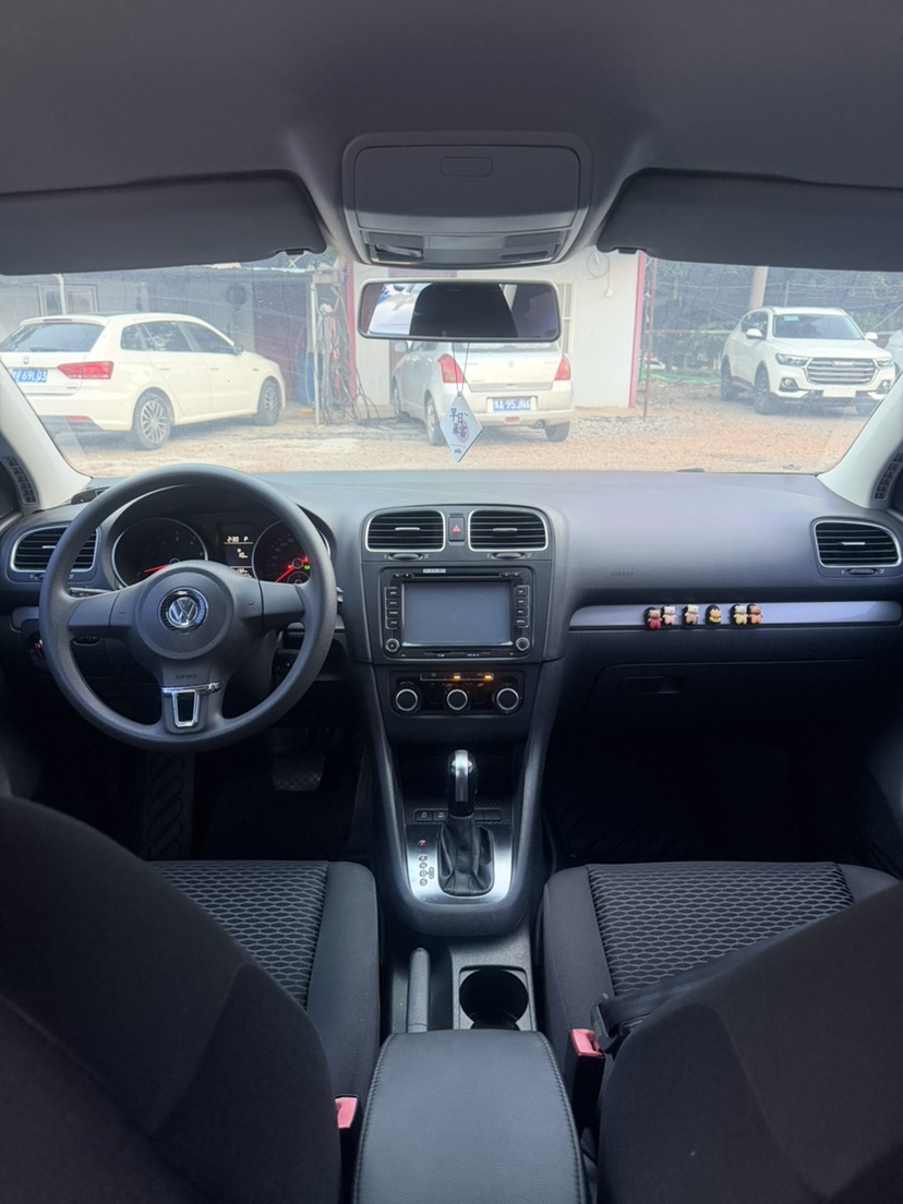 Volkswagen Golf 2013 car image #5