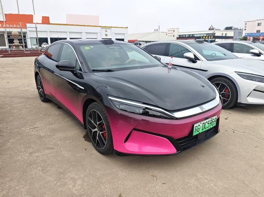 BYD HanL 2025 صورة سيارة #3