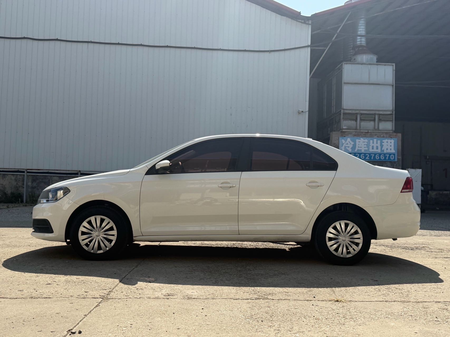 Volkswagen Santana 2019 car image #5