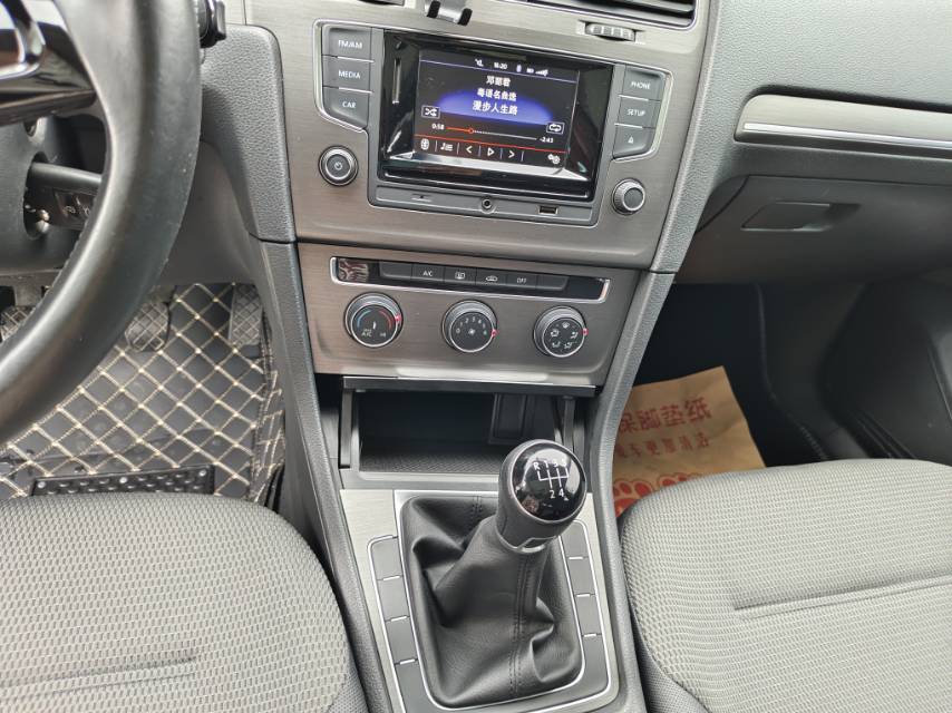 Volkswagen Golf 2015 car image #11