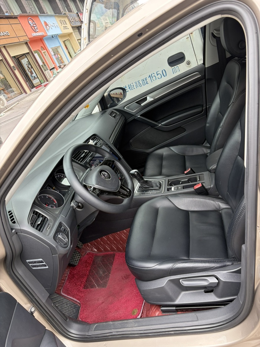 Volkswagen Golf 2015 car image #5