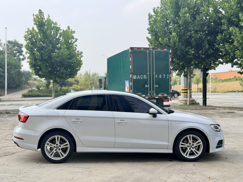 Audi A3 2018 #3 Audi A3 2018 car image #3
