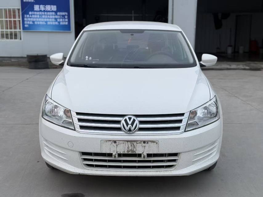 Volkswagen Santana 2017 car image #2